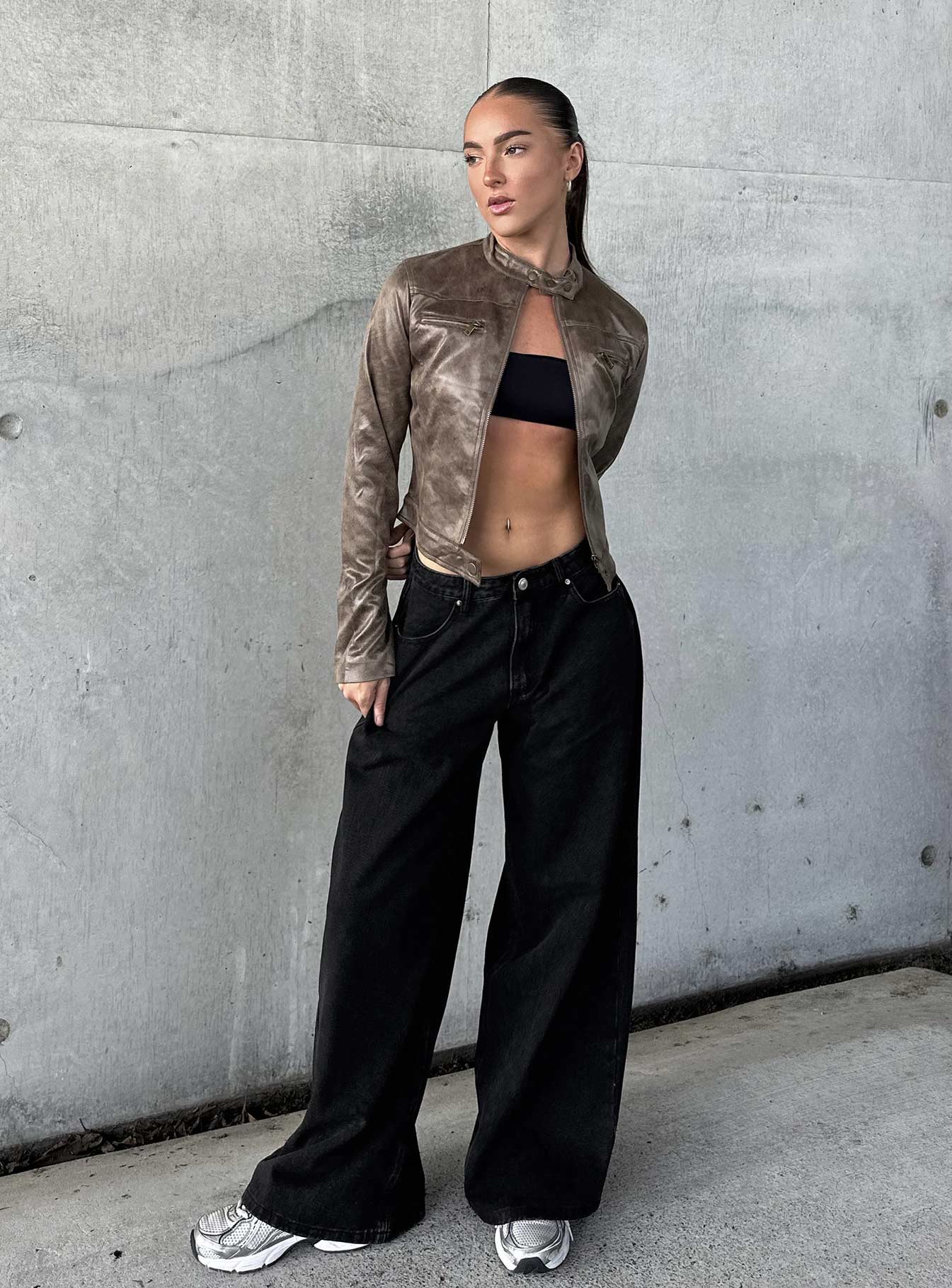 Naylor Mid Rise Wide Leg Jeans Washed Black Tall-Vipp Girl