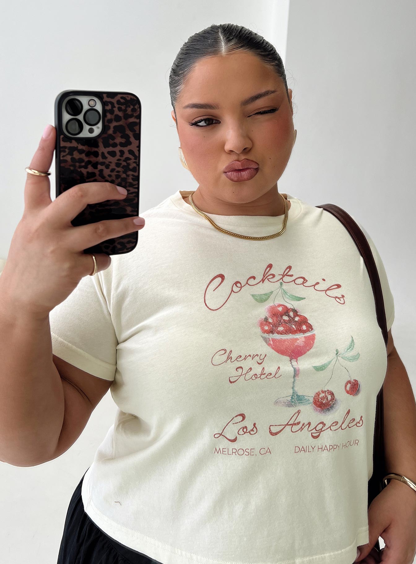 Cherry Cocktails Tee Cream Curve-Vipp Girl