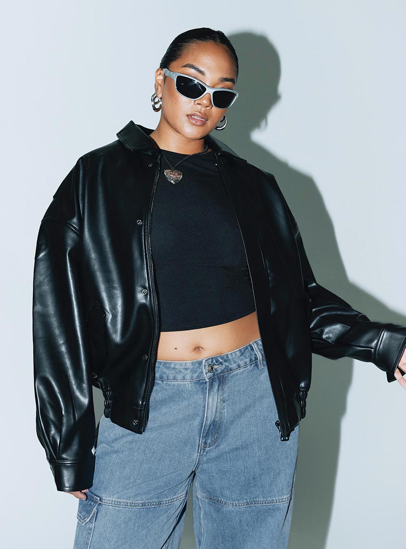 Kenny Bomber Jet Black-Vipp Girl