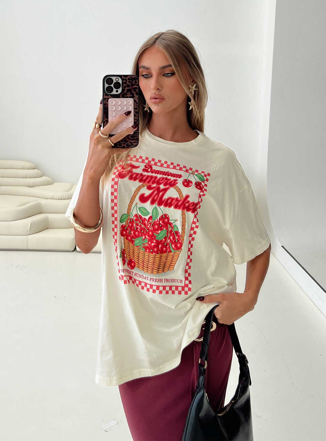 Downtown Markets Top White-Vipp Girl