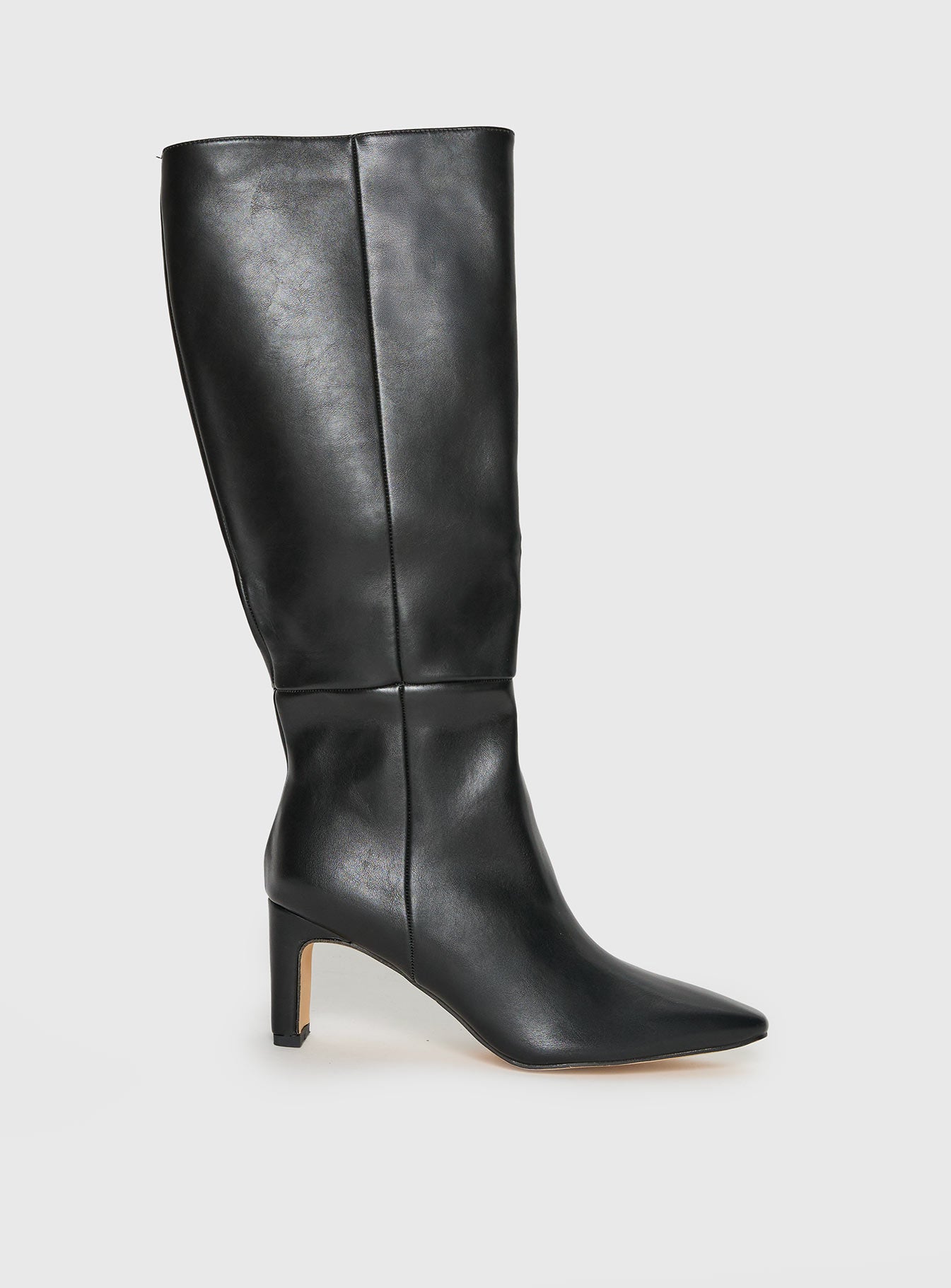 Colton Boots Black-Vipp Girl