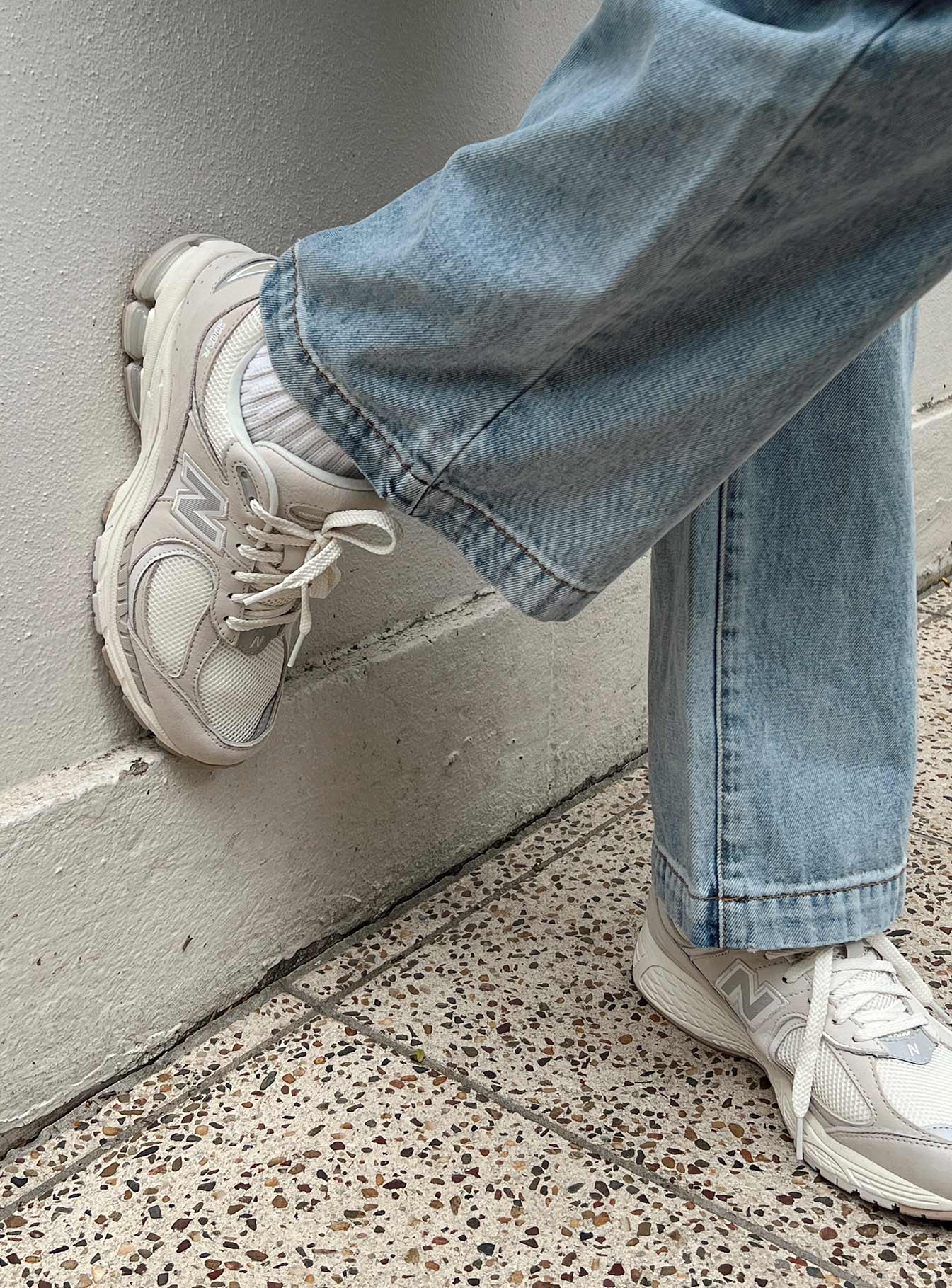 New Balance 2002 Beige-Vipp Girl