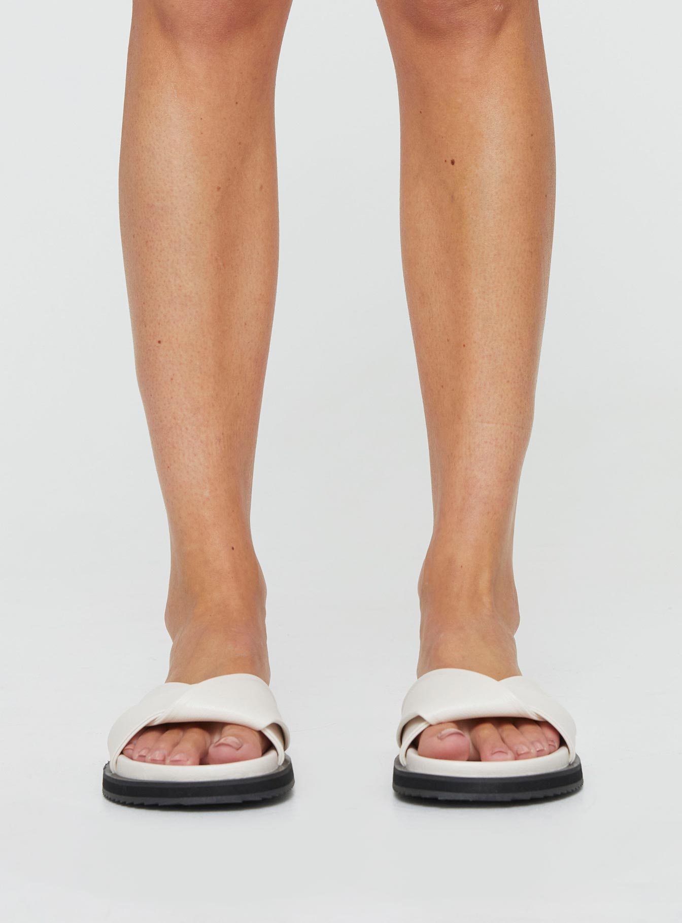 Billini Talen Slides Alabaster-Vipp Girl