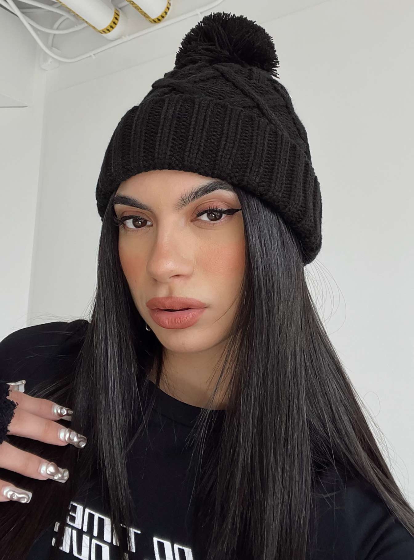 Mayla Beanie Black-Vipp Girl