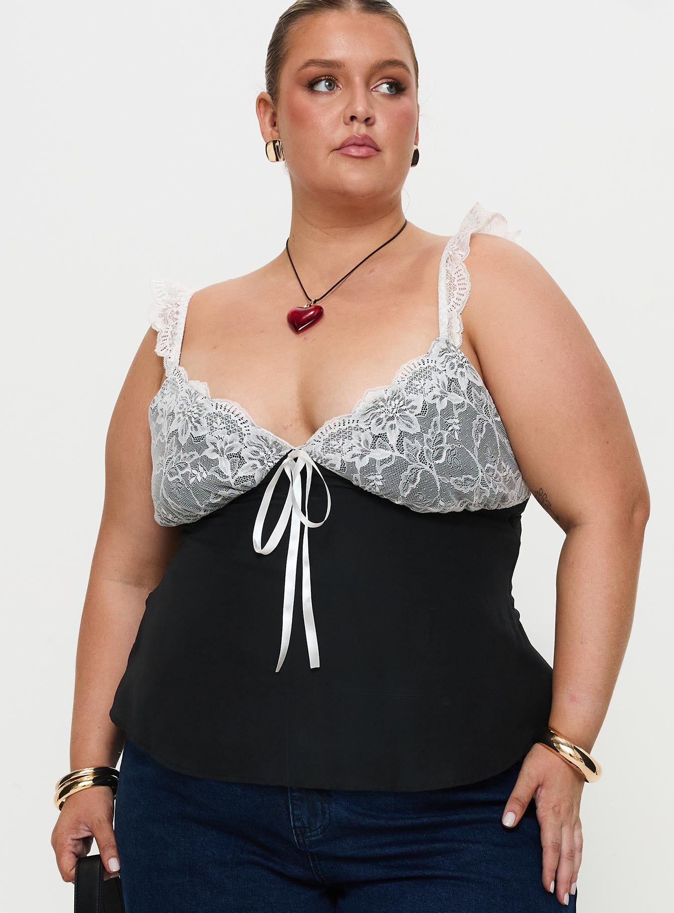 Delvonte Top Black Curve-Vipp Girl