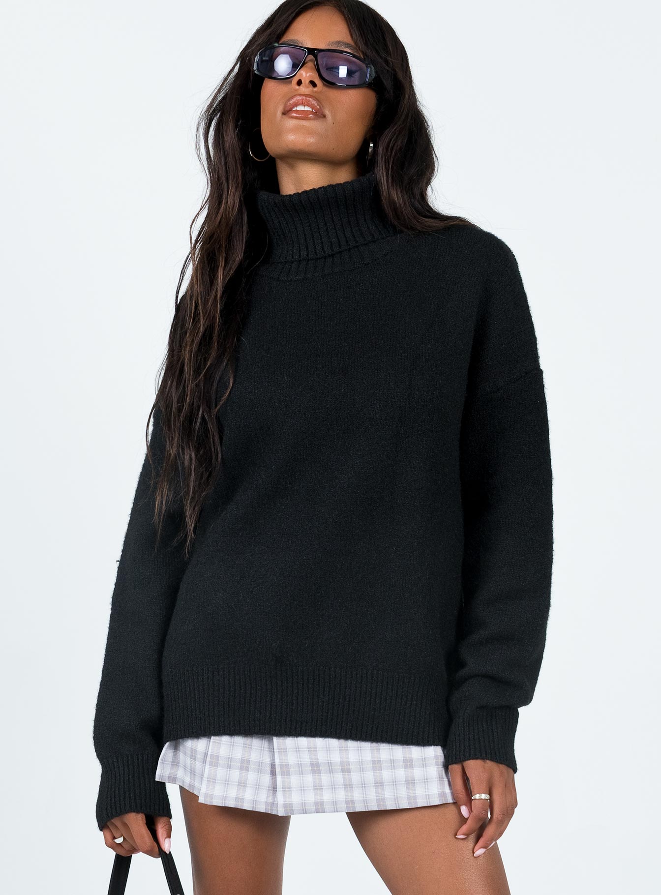 Oswin Turtleneck Sweater Black-Vipp Girl