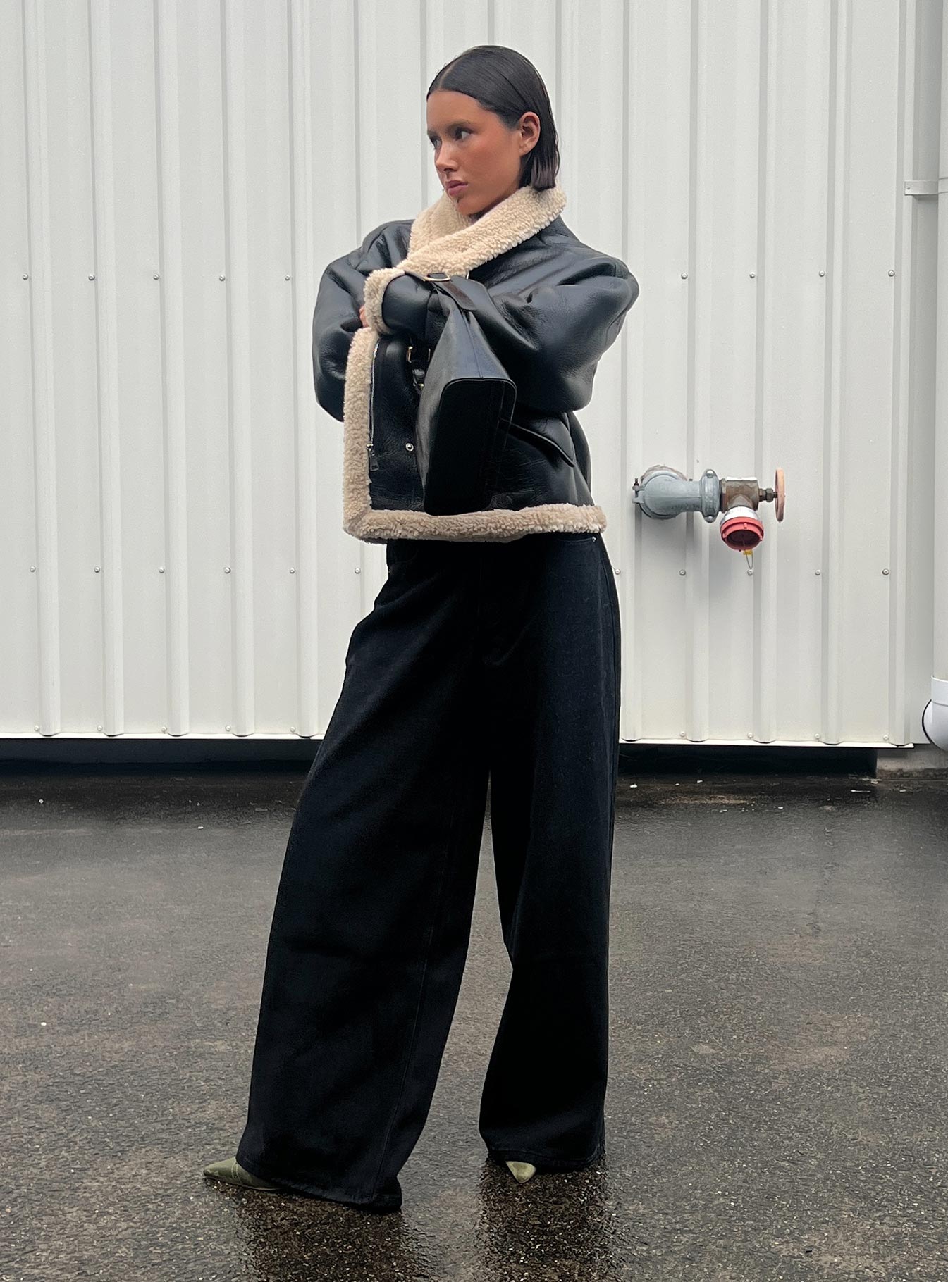 Naylor Mid Rise Wide Leg Jeans Washed Black Tall-Vipp Girl