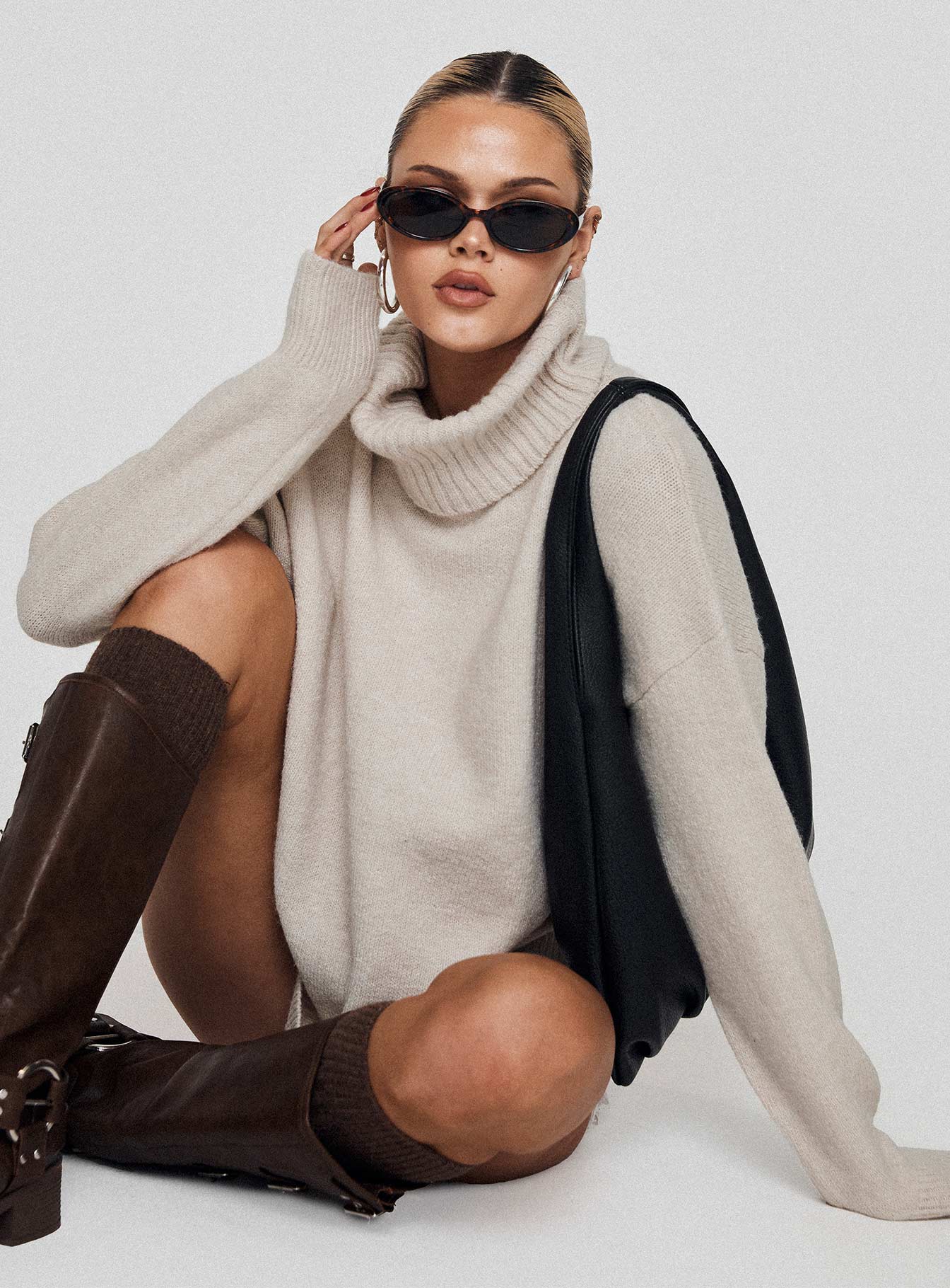 Oswin Turtleneck Sweater Oatmeal-Vipp Girl