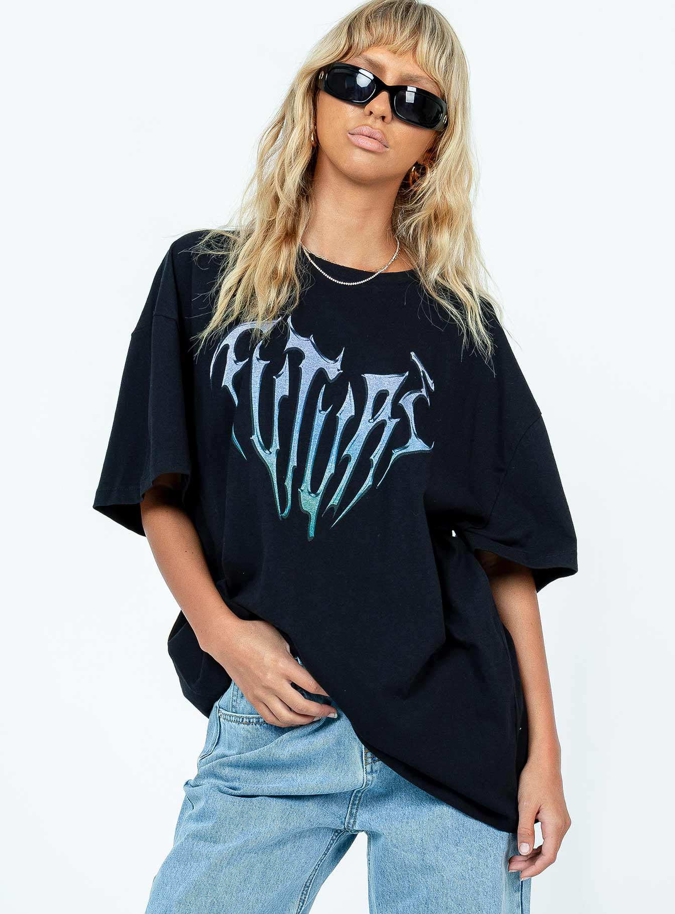 Future Oversize Tee Black-Vipp Girl