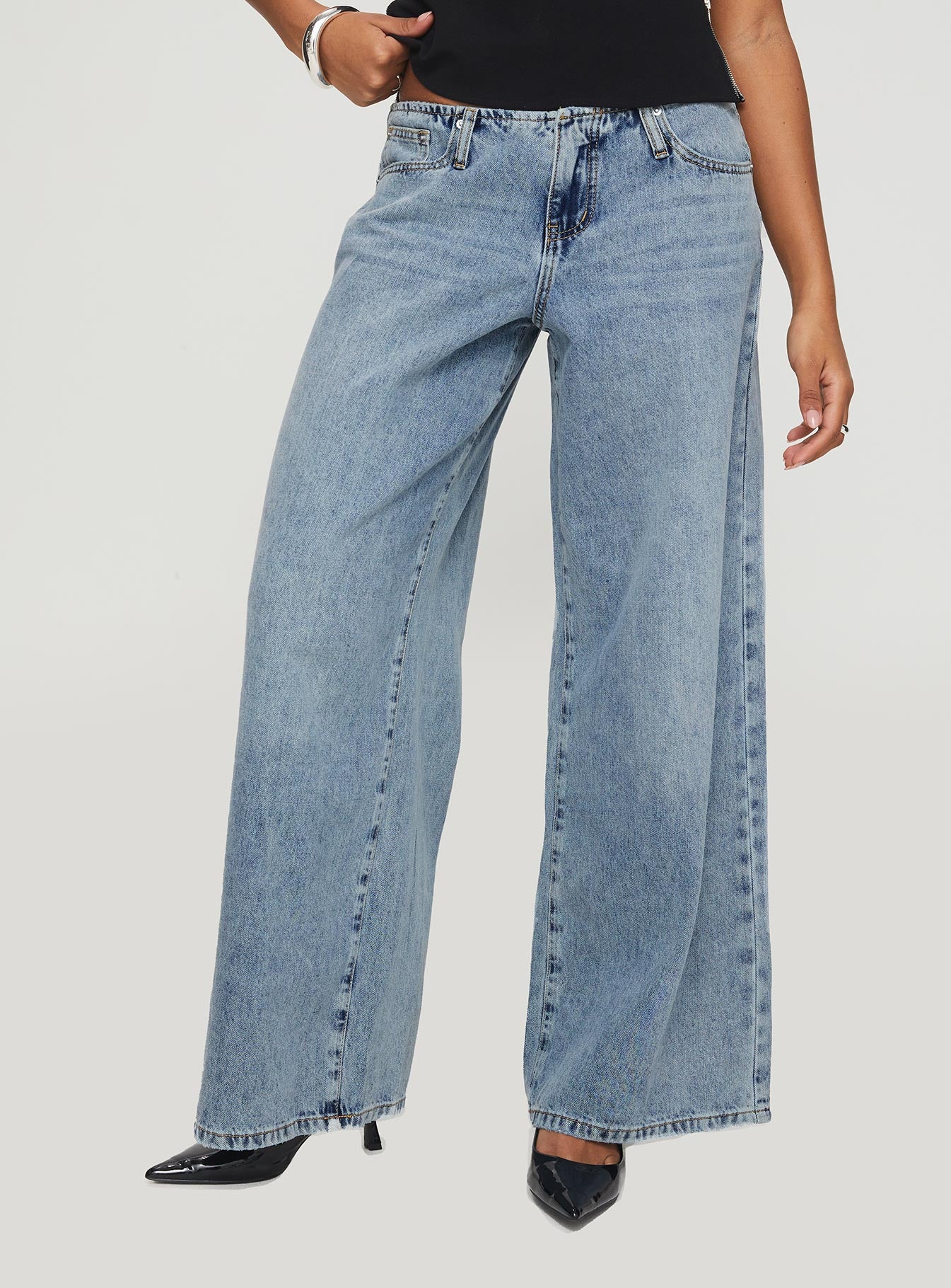 Mongo Baggy Jeans Light Wash-Vipp Girl
