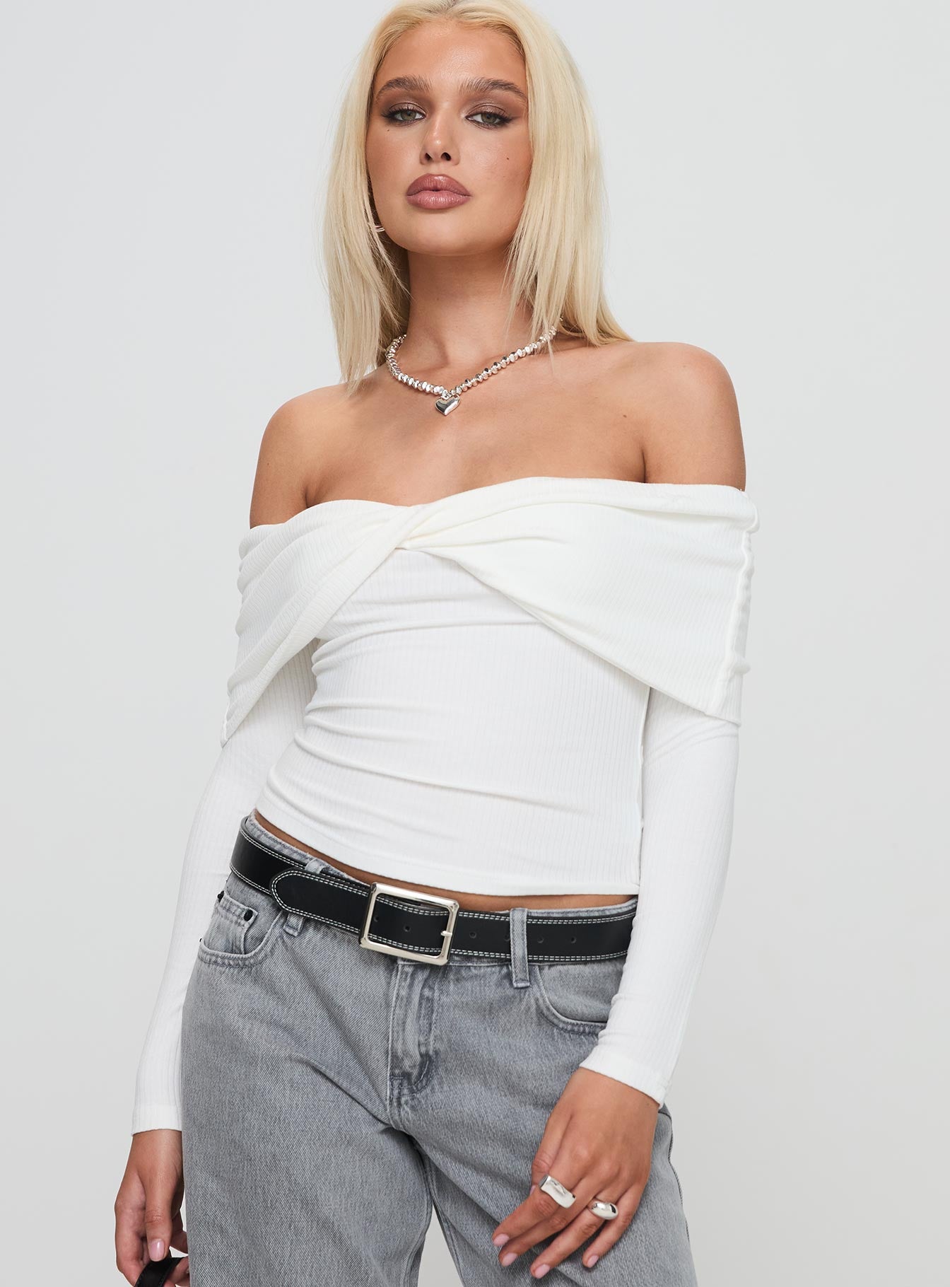 Myrina Long Sleeve Top White-Vipp Girl