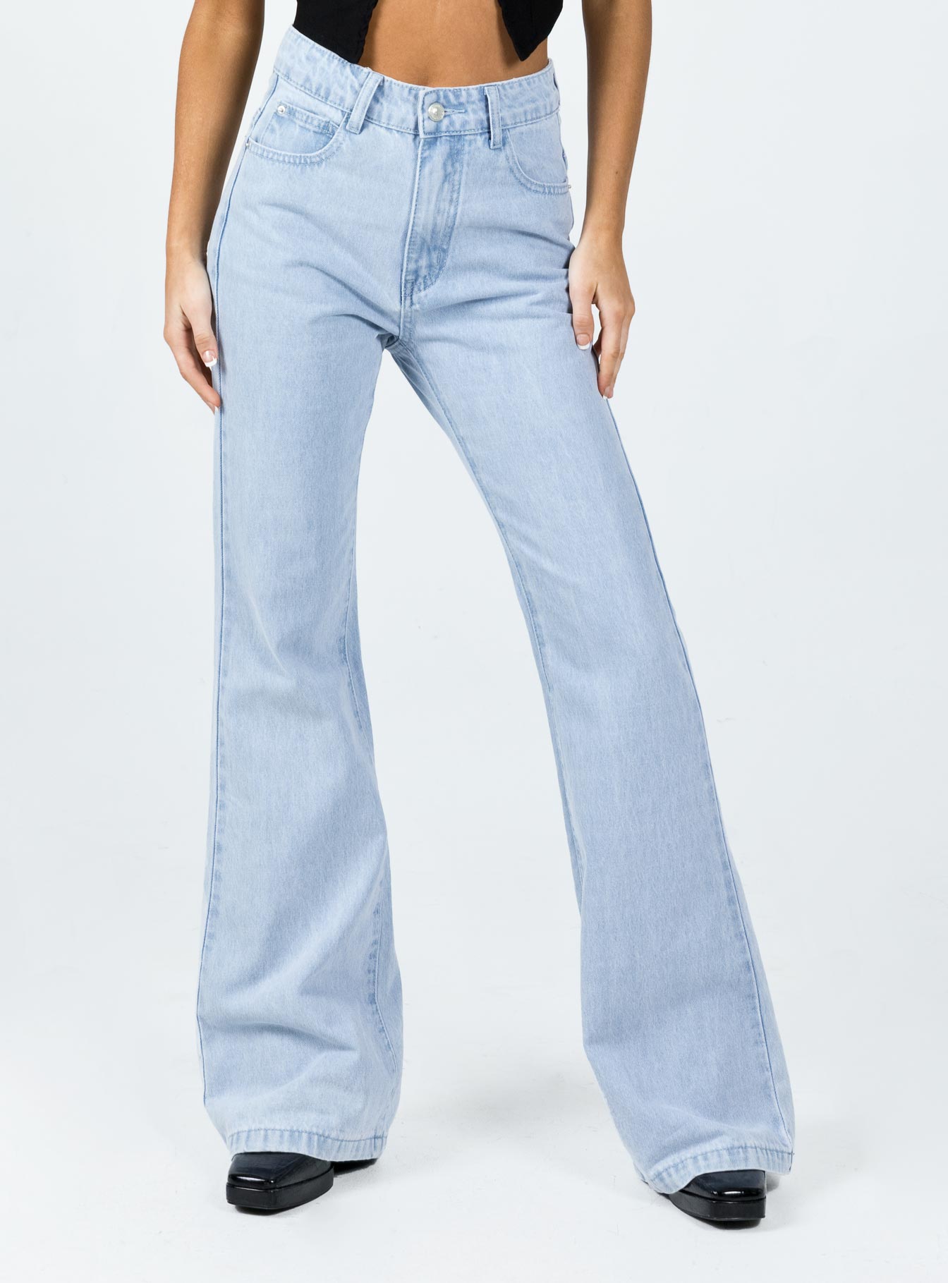 Cabarita Lounge Denim Jeans Light Wash-Vipp Girl