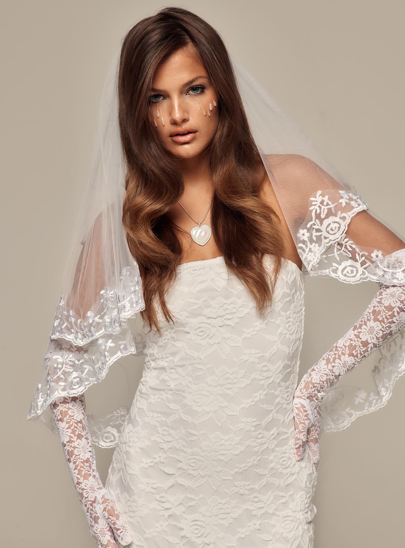 Deadly Veil White-Vipp Girl