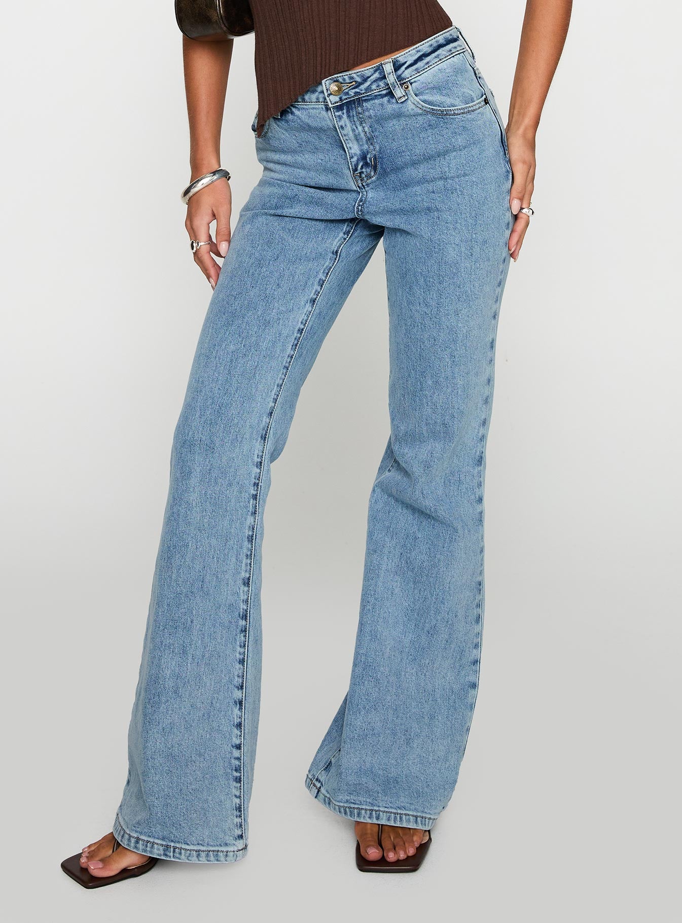 Magic Mirror Mid Rise Bootleg Jeans Ice Wash-Vipp Girl