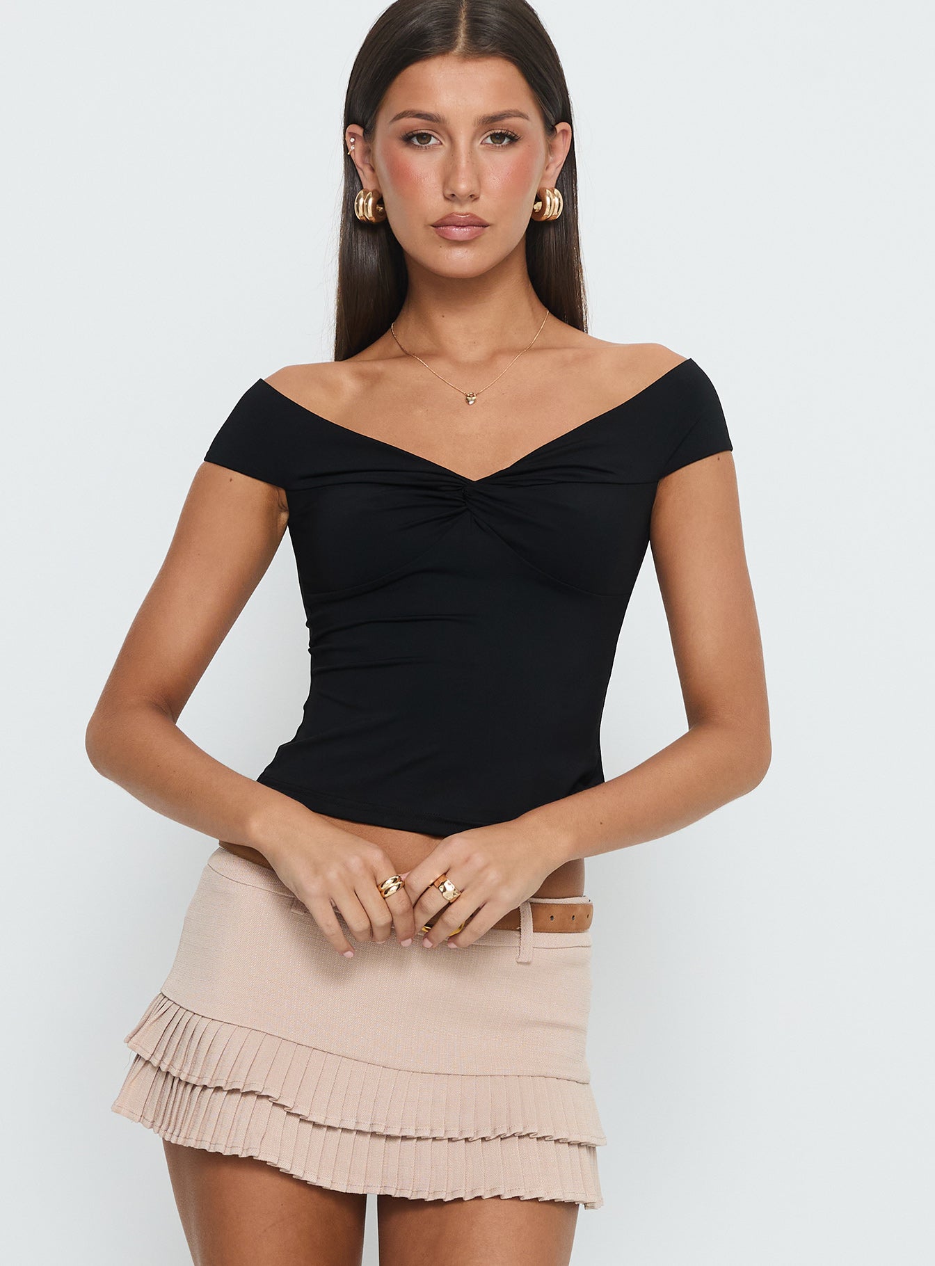 Maxeina Off Shoulder Twist Top Black-Vipp Girl