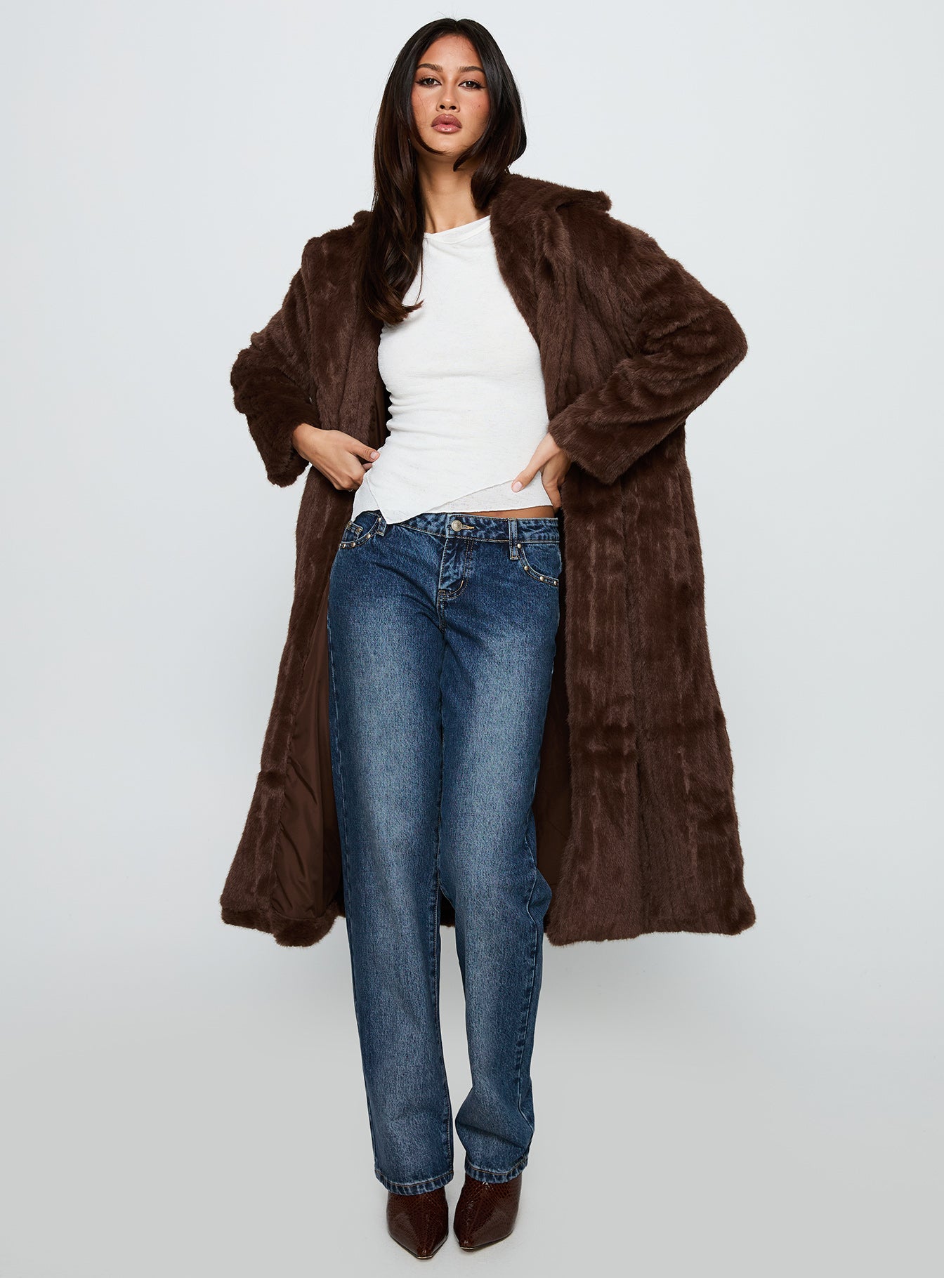 Moss Faux Fur Coat Chocolate-Vipp Girl