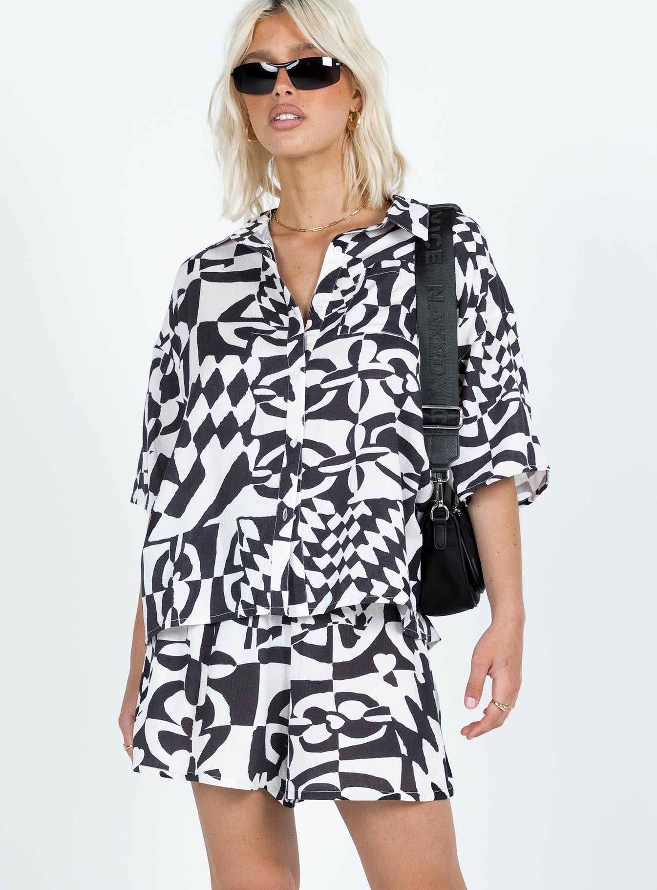 Merve Checkerboard Set Black / White-Vipp Girl