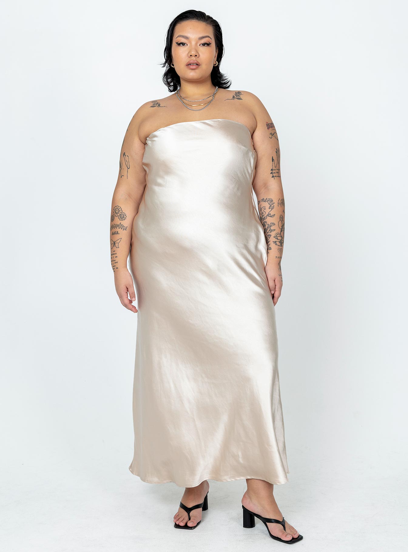 Haley Maxi Dress Champagne Curve-Vipp Girl