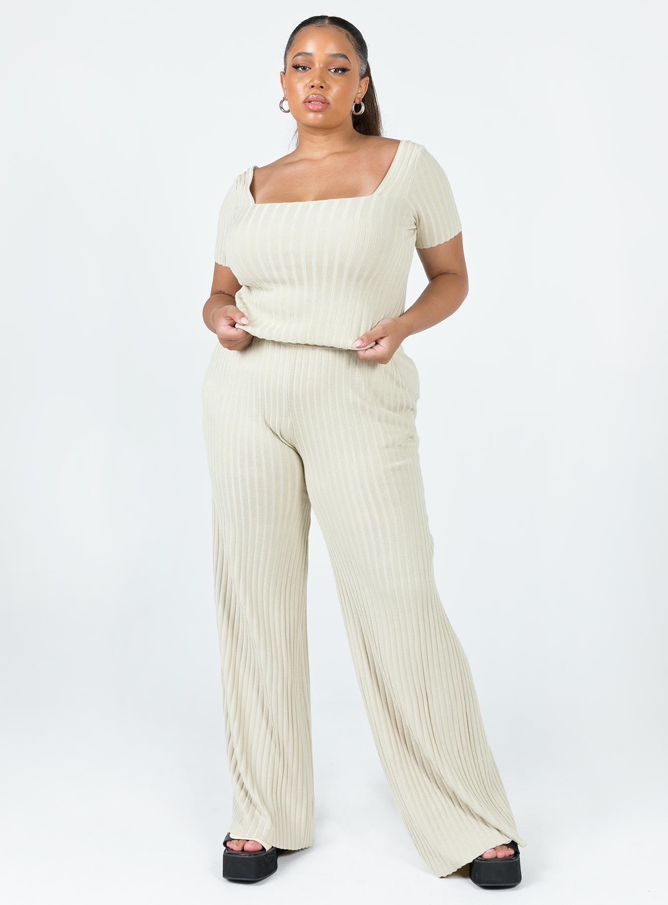 Katie Set Beige Curve-Vipp Girl