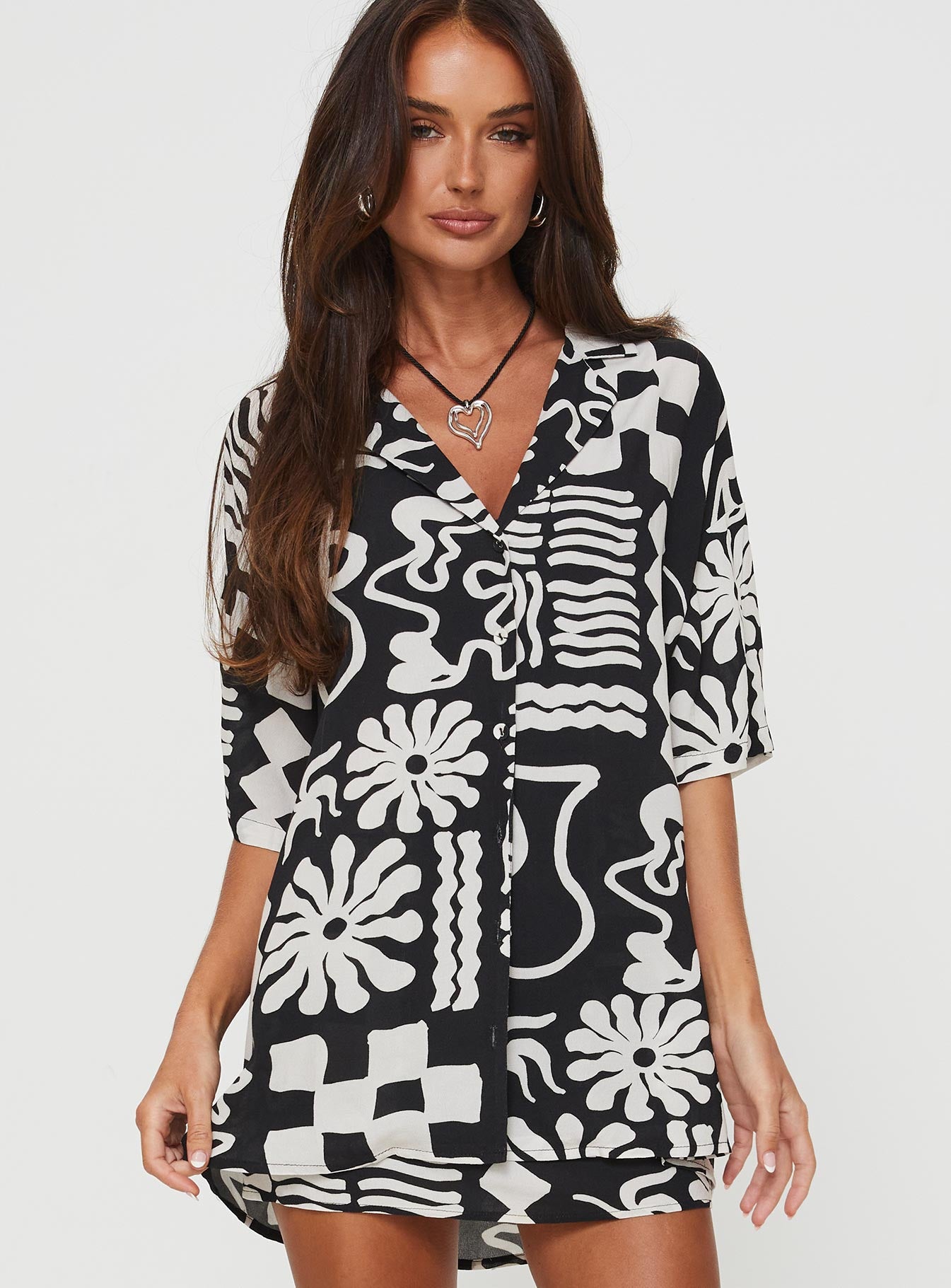 Caraliia Shirt Black / Cream-Vipp Girl