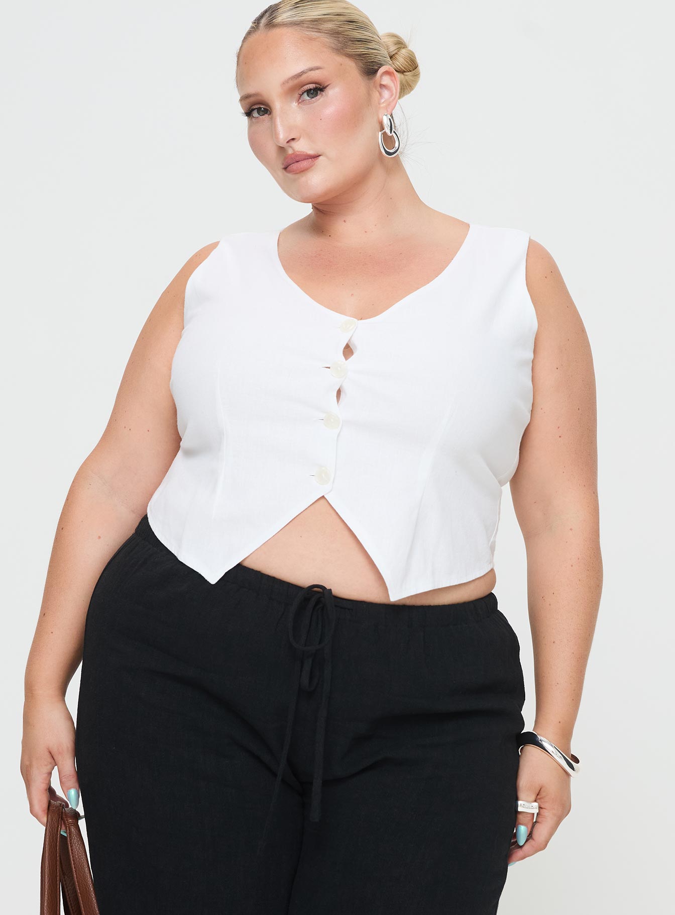 Capone Vest Ivory Curve-Vipp Girl