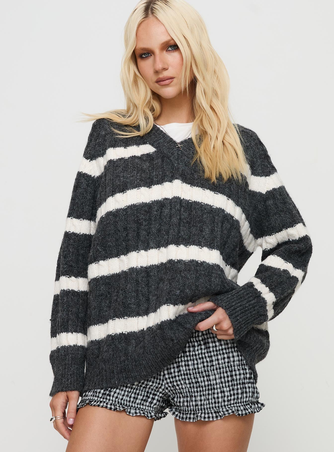 Percivill Knit Sweater Grey / Cream-Vipp Girl