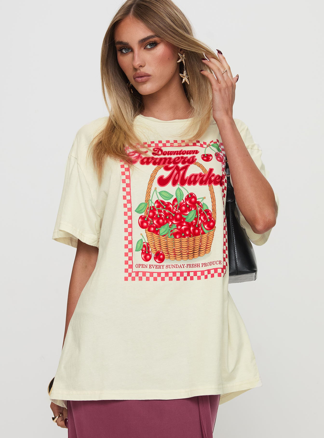 Downtown Markets Top White-Vipp Girl