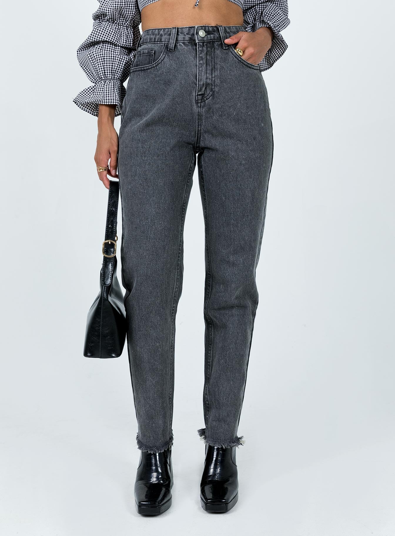 Connecticut Straight Leg Jeans Washed Black-Vipp Girl