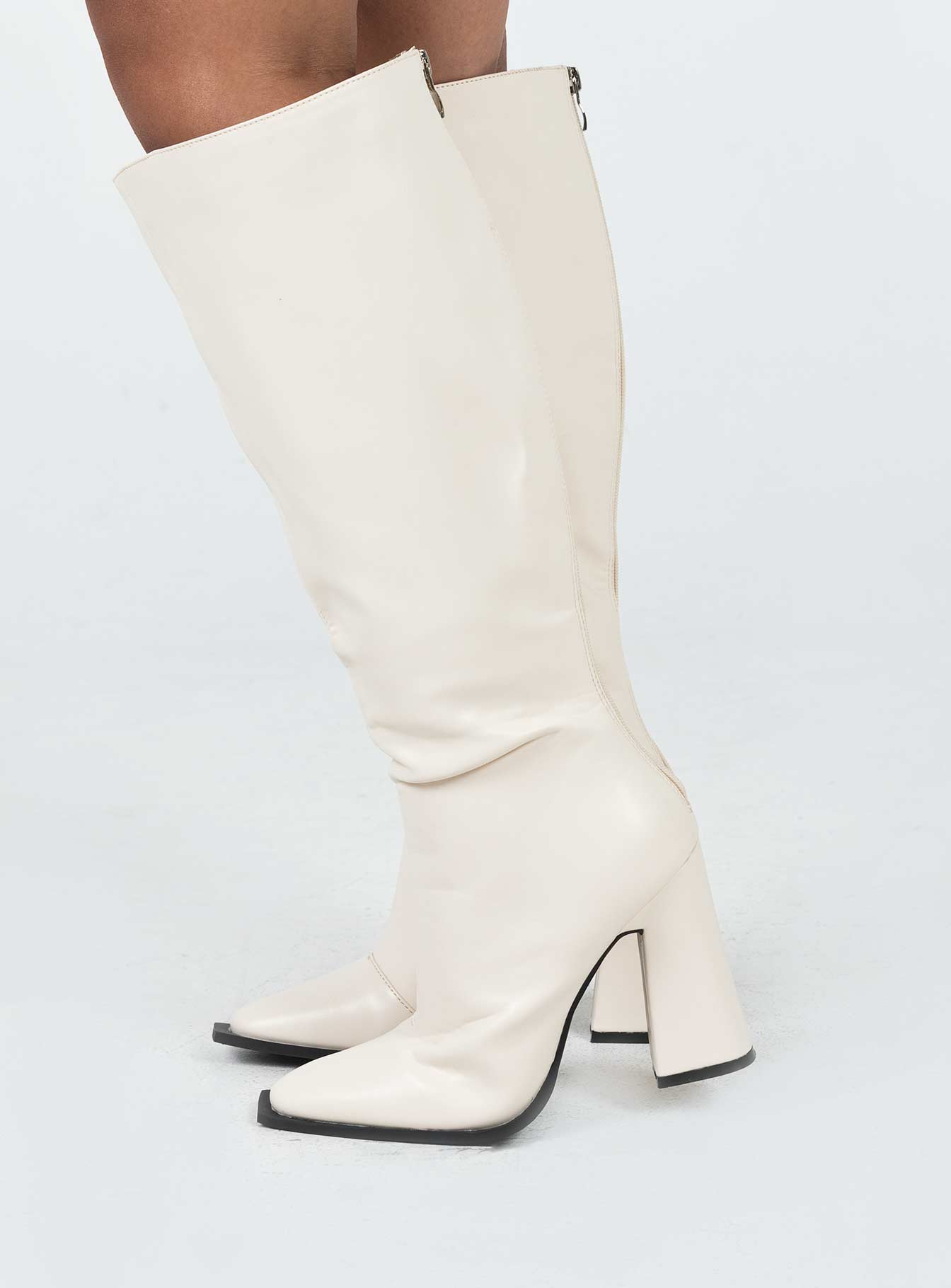 Keeley Boots Vanilla-Vipp Girl