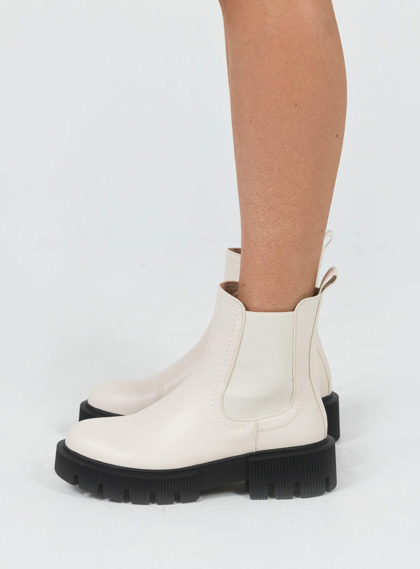 Lavern Boot Beige-Vipp Girl