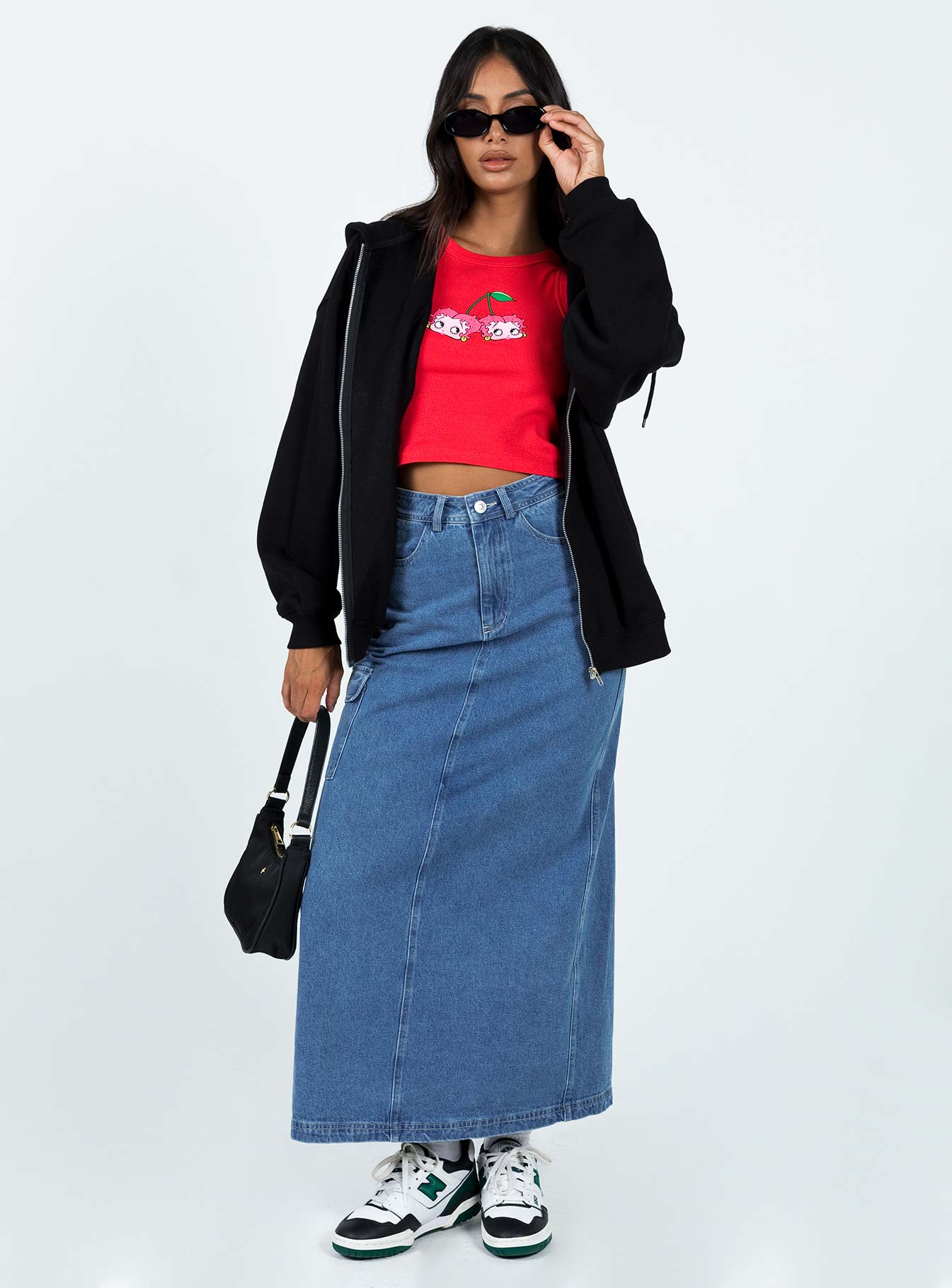 Calder Zip Hoodie Black-Vipp Girl