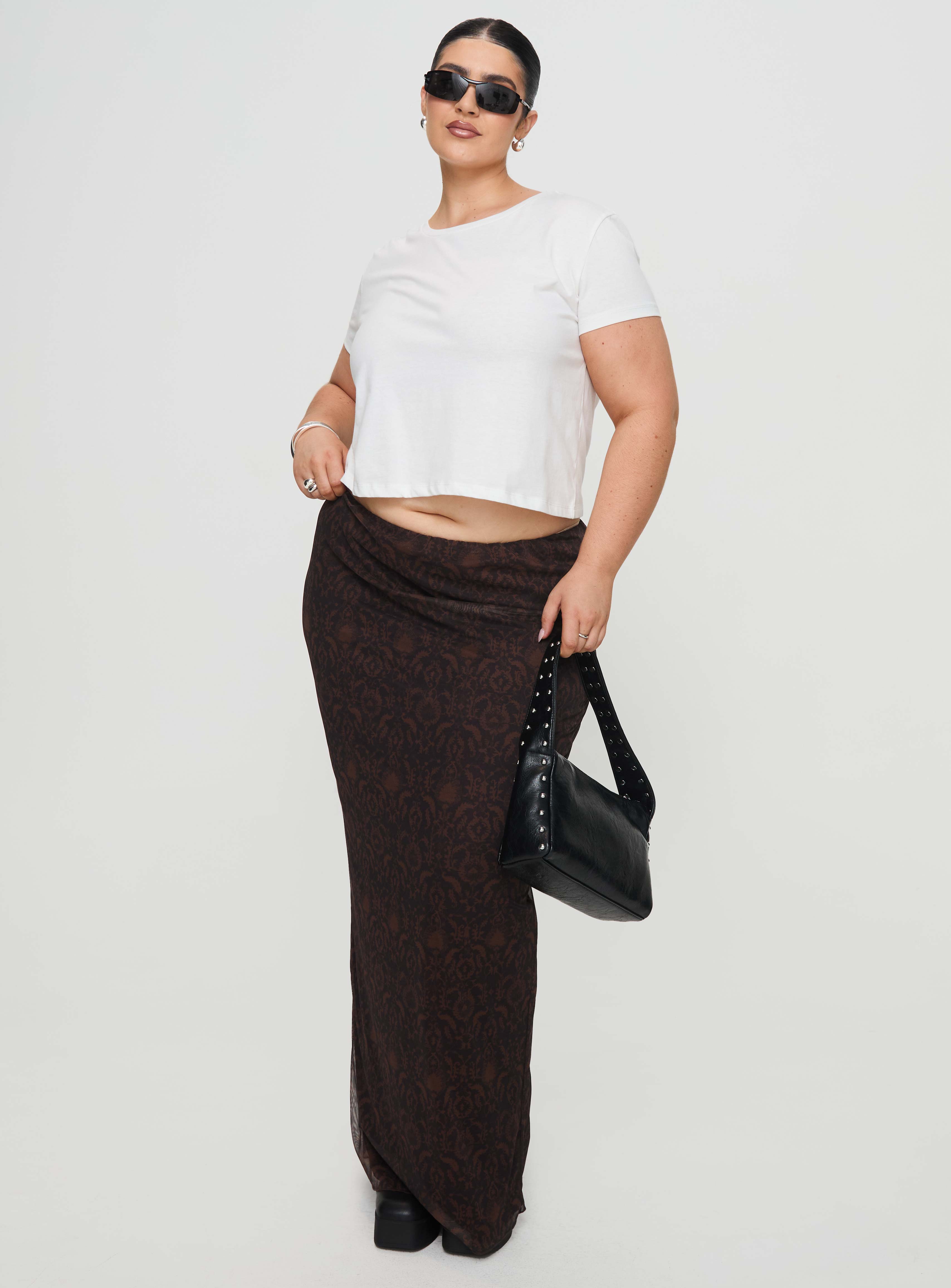 Micah Tee White Curve-Vipp Girl