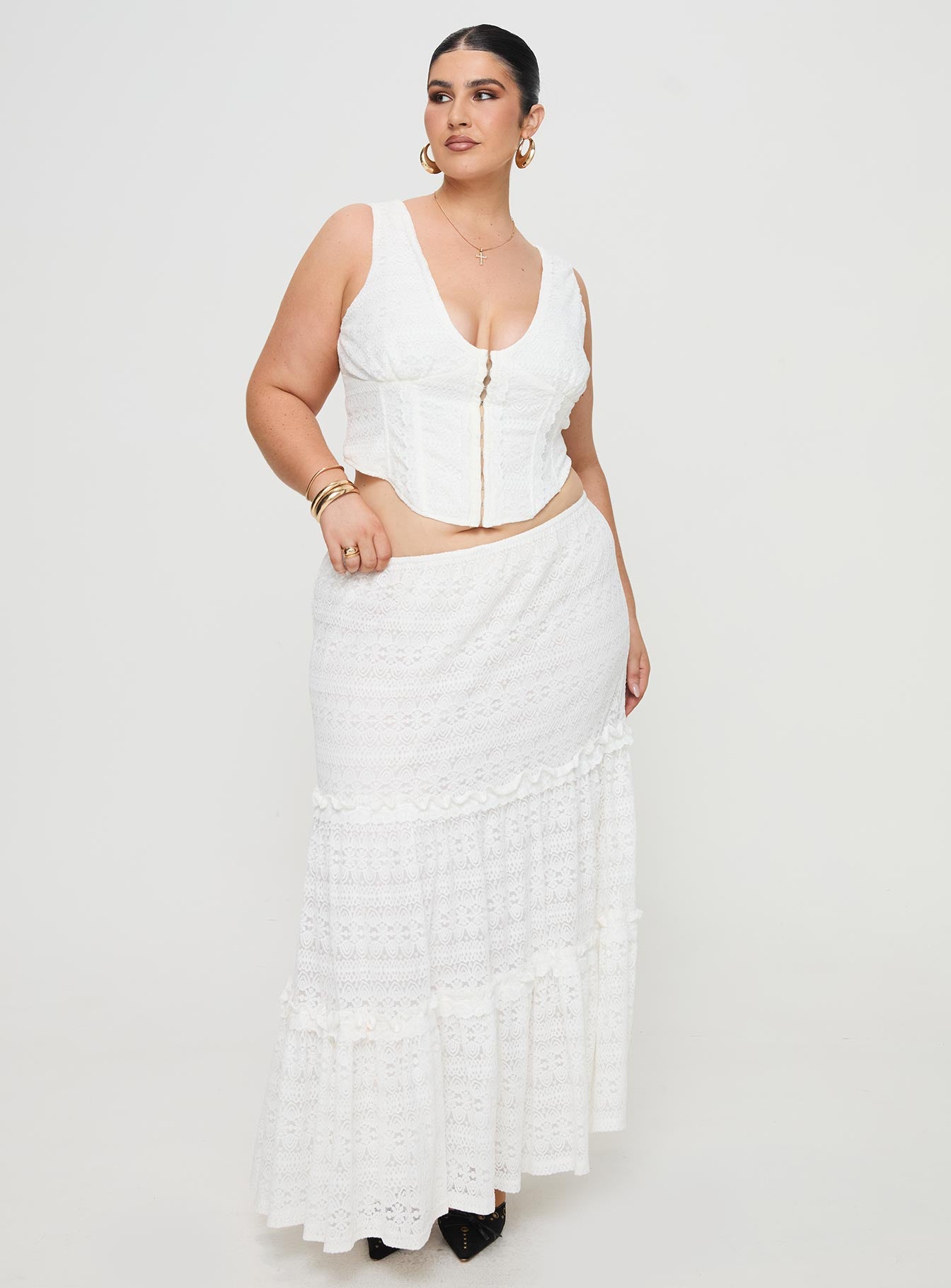Buttacupe Lace Maxi Skirt White Curve-Vipp Girl