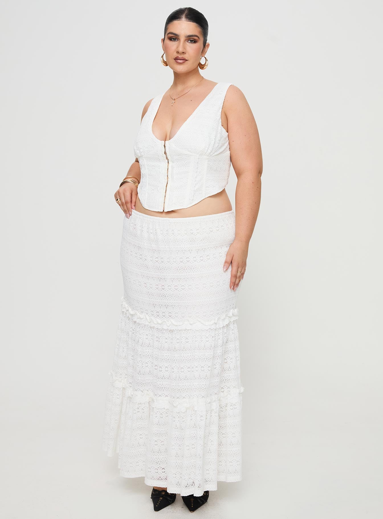 Buttacupe Lace Maxi Skirt White Curve-Vipp Girl