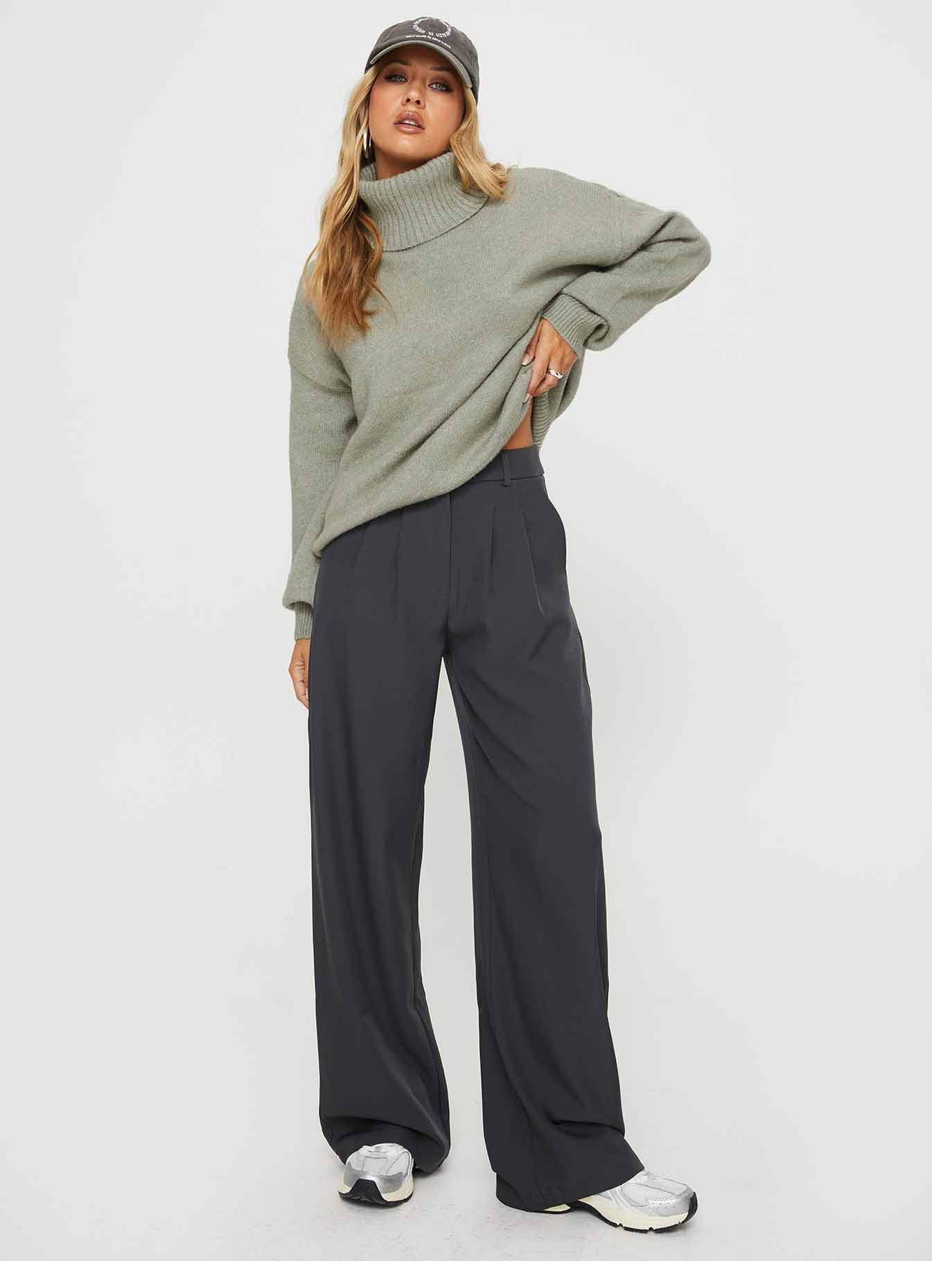 Oswin Turtleneck Sweater Green-Vipp Girl