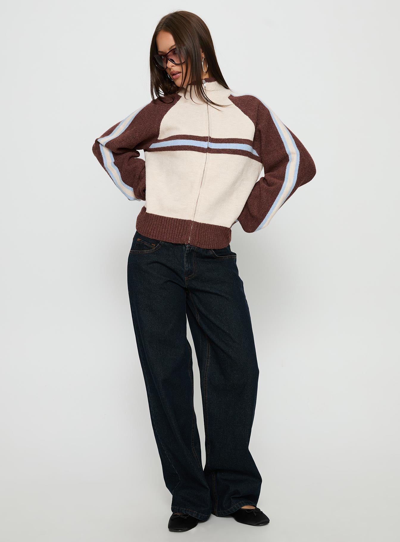 Korinne Low Rise Bootleg Jeans Indigo-Vipp Girl