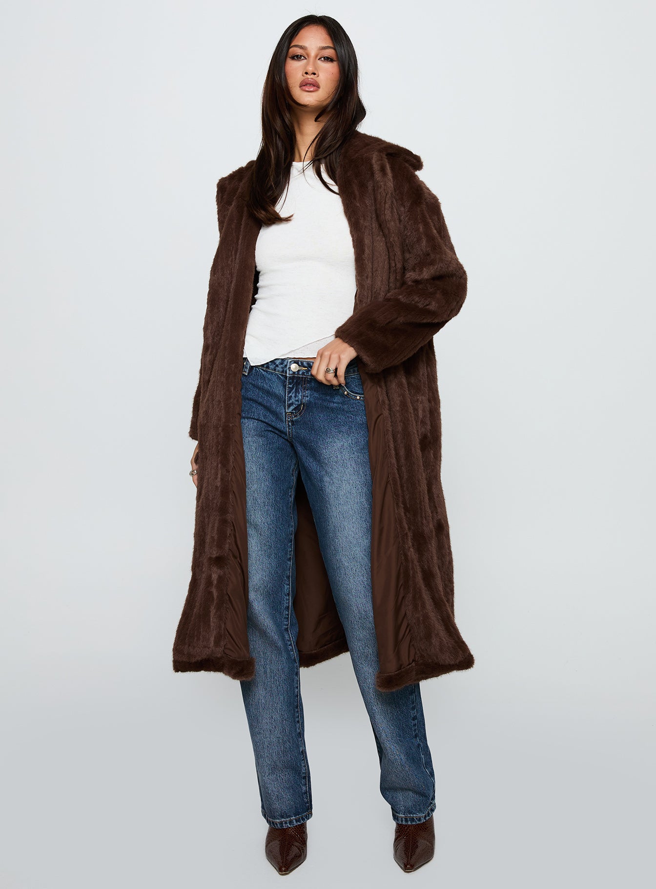 Moss Faux Fur Coat Chocolate-Vipp Girl