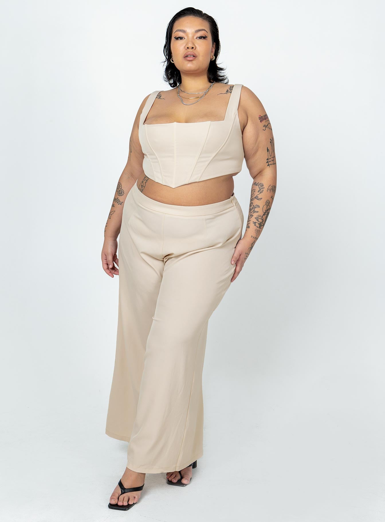 Elias Set Beige Curve-Vipp Girl