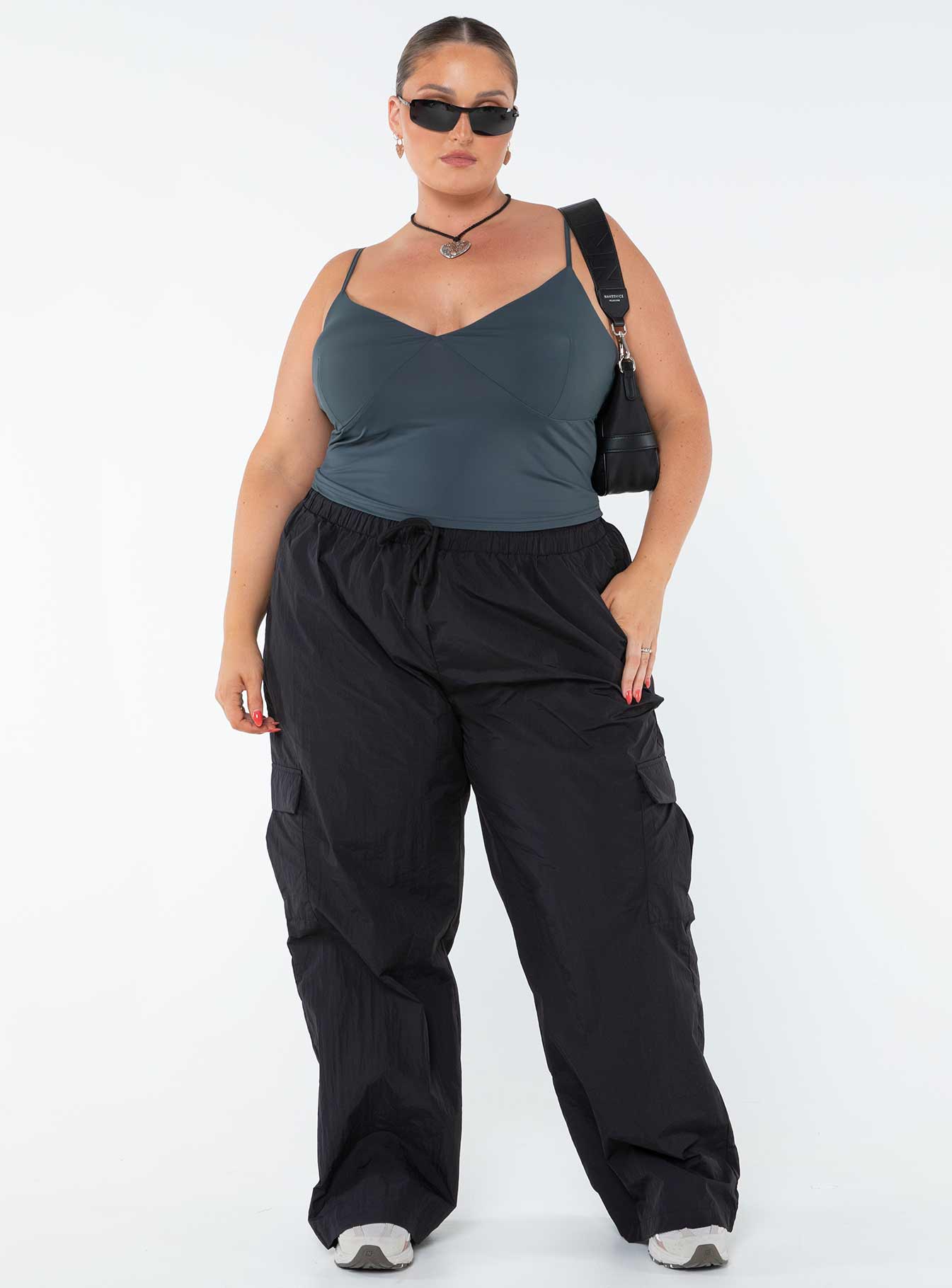 Kazan Cami Steel Curve-Vipp Girl