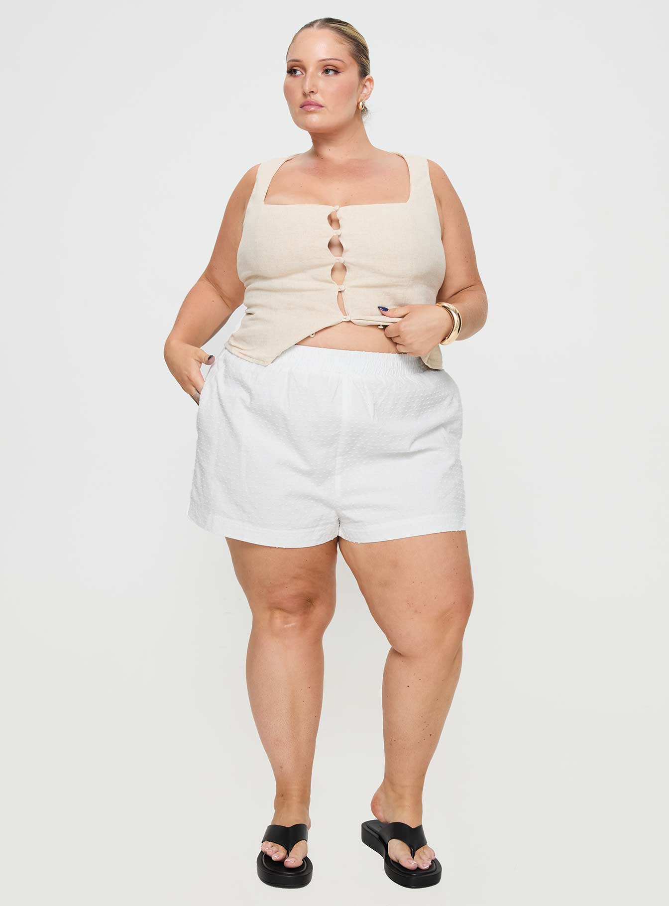 Dobby Shorts White Curve-Vipp Girl