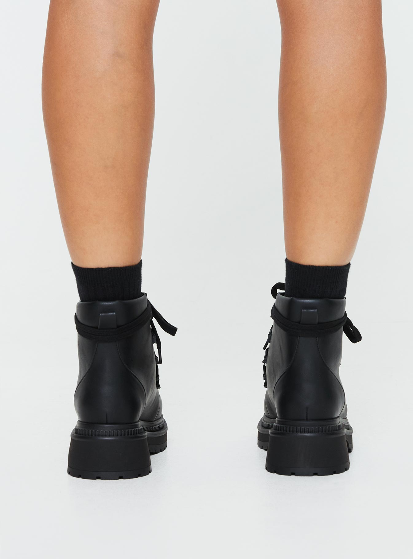 Cappie Boots Black-Vipp Girl