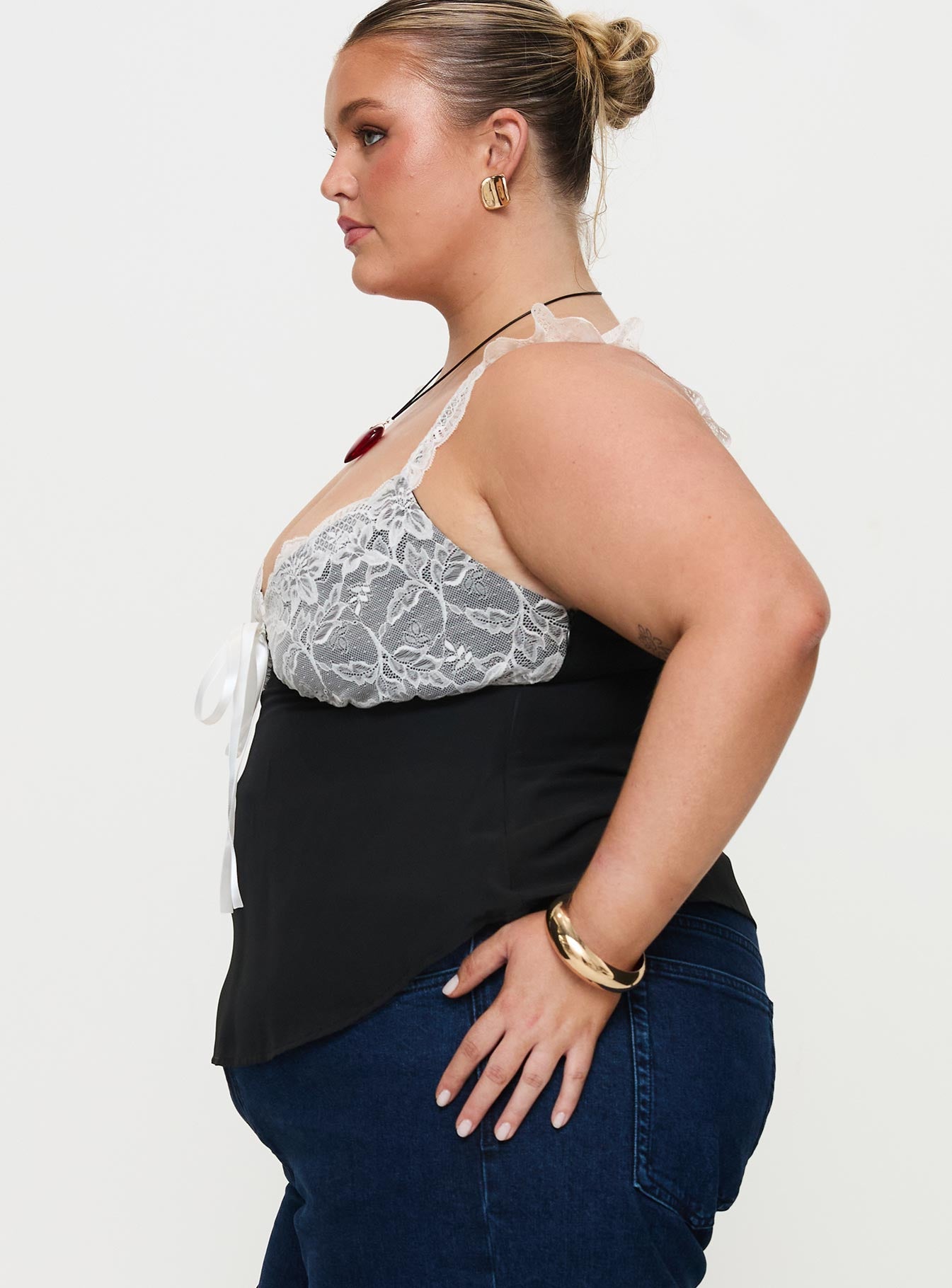 Delvonte Top Black Curve-Vipp Girl