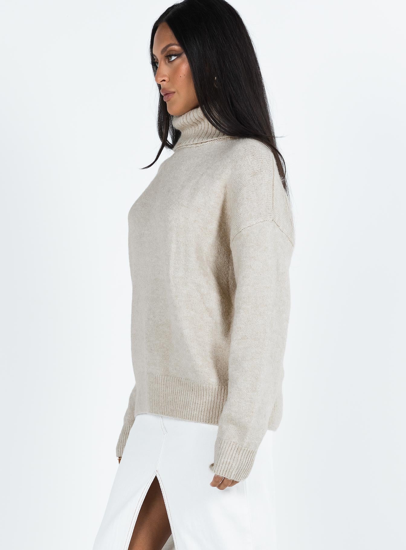 Oswin Turtleneck Sweater Oatmeal-Vipp Girl