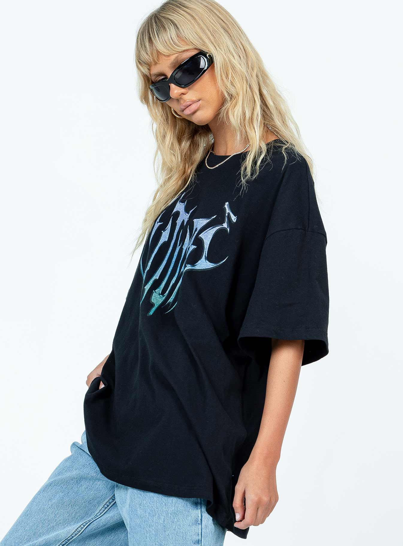Future Oversize Tee Black-Vipp Girl