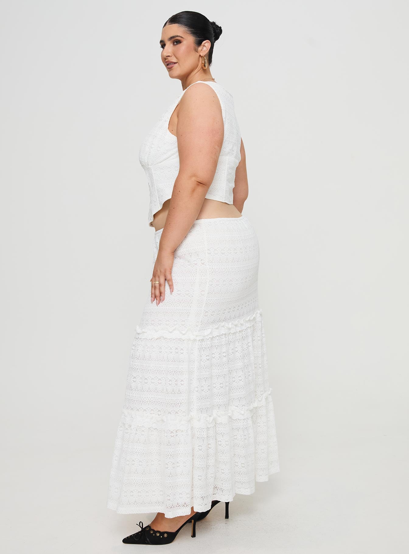 Buttacupe Lace Maxi Skirt White Curve-Vipp Girl