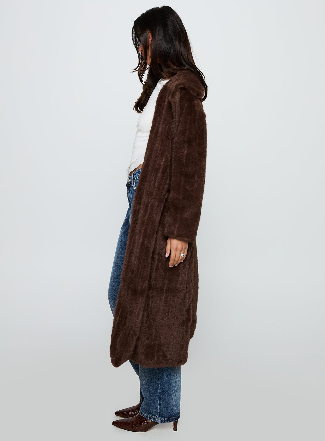 Moss Faux Fur Coat Chocolate-Vipp Girl