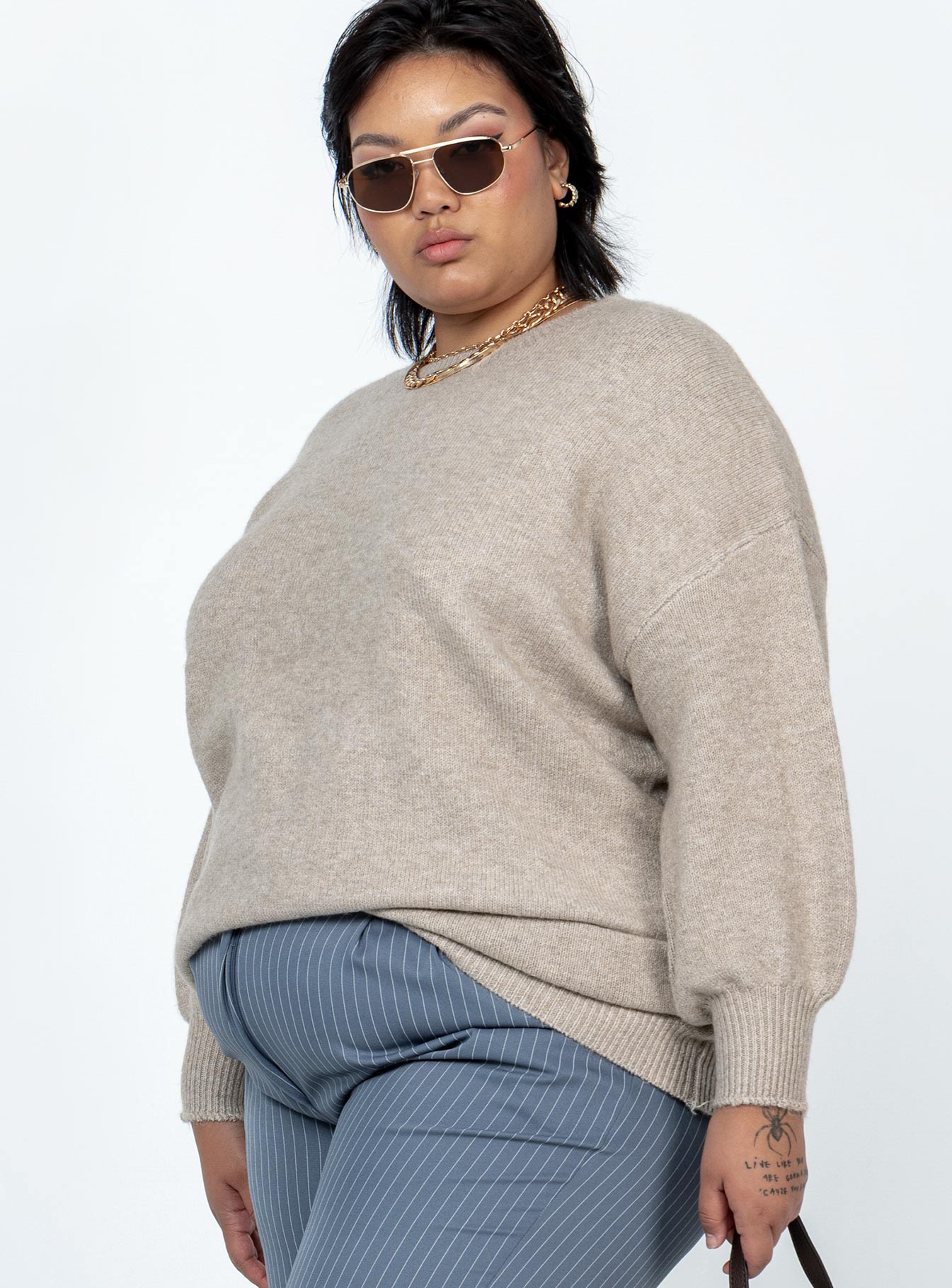 Ryanna Sweater Beige Curve-Vipp Girl