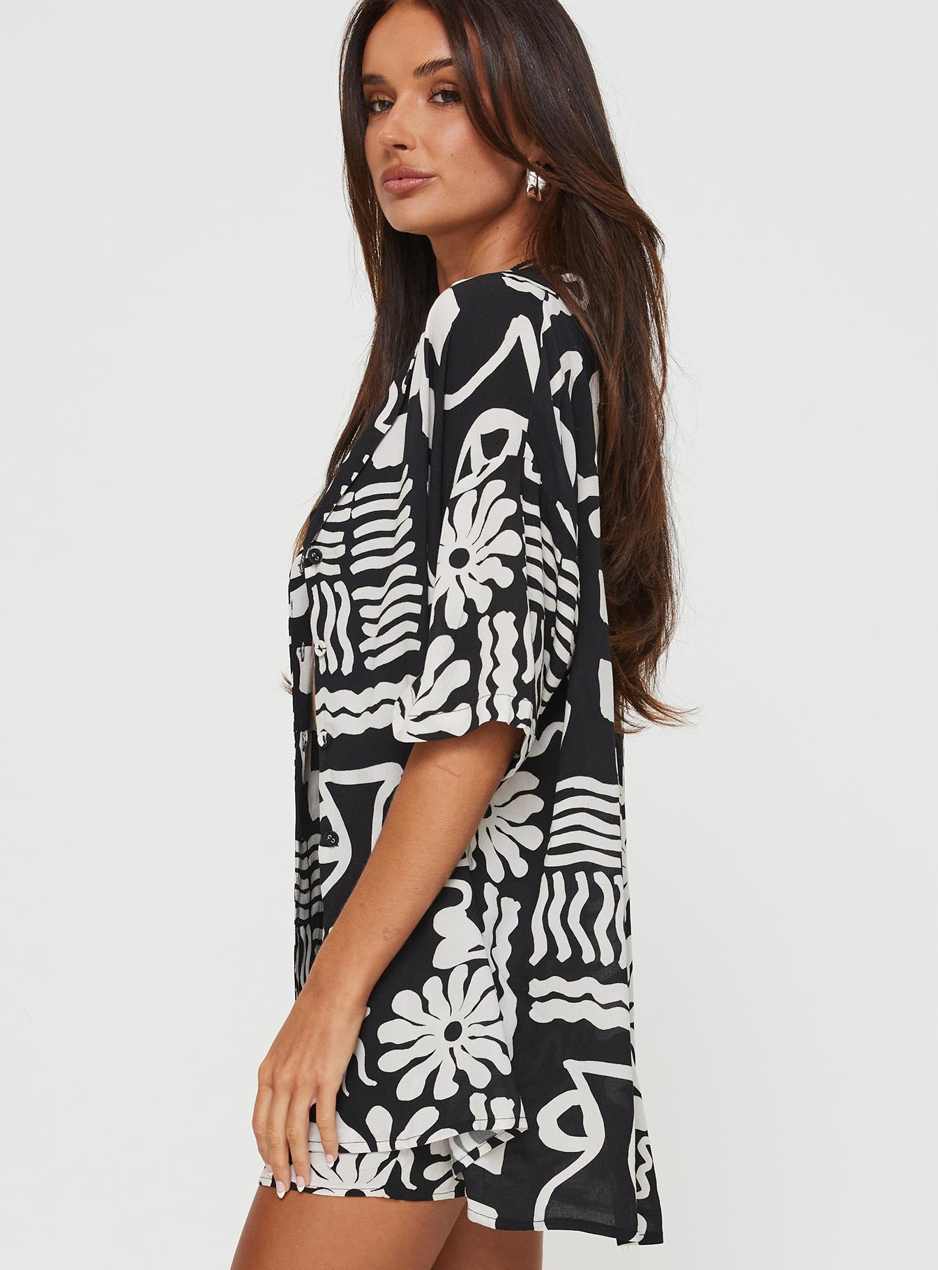 Caraliia Shirt Black / Cream-Vipp Girl