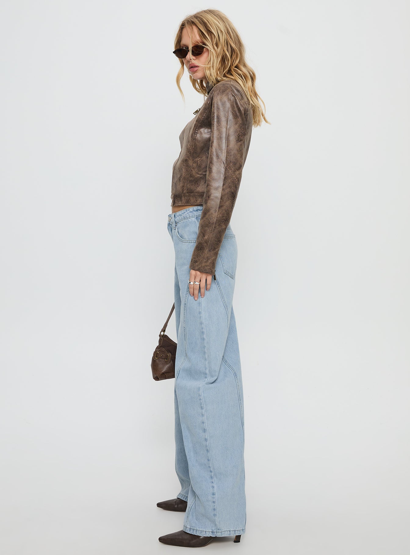 Lost Track Mid Rise Barrel Leg Jeans Ice Wash-Vipp Girl