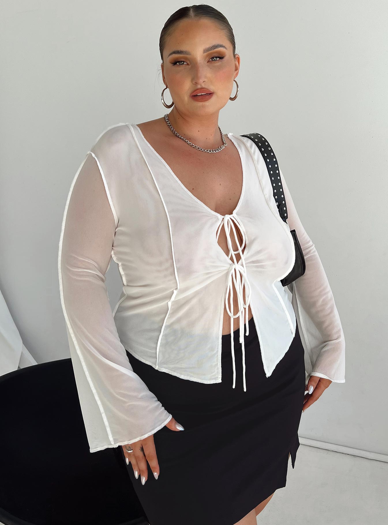 Mereba Long Sleeve Top White Curve-Vipp Girl